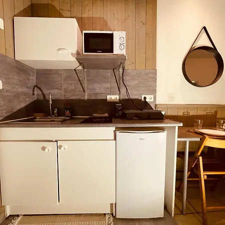 Douillet Rue Saint-gervais - 369 *